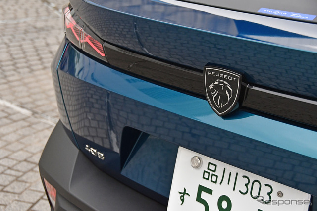 プジョー 408 GTハイブリッド(PHEV)