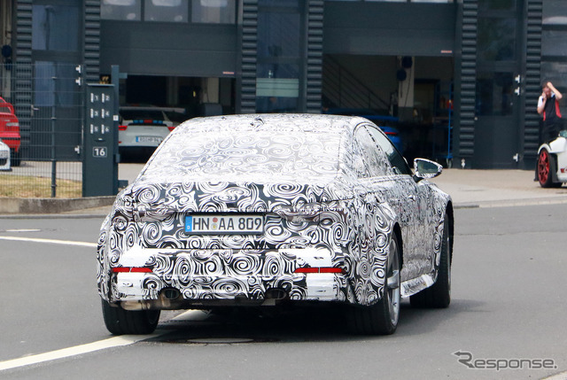 アウディ RS7と思われるプロトタイプ(スクープ写真)