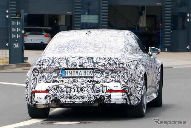 アウディ RS7と思われるプロトタイプ(スクープ写真)