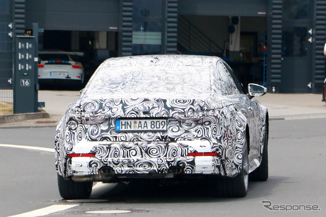 アウディ RS7と思われるプロトタイプ(スクープ写真)