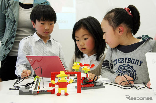 レゴ WeDo…低年齢層向けのロボット教材を発表