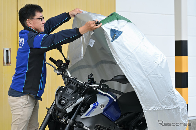 ワイズギアのバイクカバー(写真はFタイプ L)
