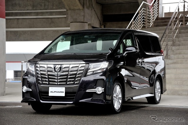 トヨタ アルファード SA(3.5リットル V6、2015年)