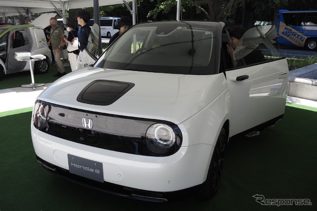 ホンダe(E-Tokyoキックオフ)