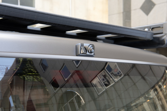 高い位置から後方視認! MITSUBISHIデリカD:5用ハイマウントリアカメラキットが新発売