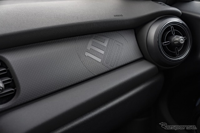 MINI 3ドアハッチバック JCW(ジョン・クーパー・ワークス)の「1to6 エディション」
