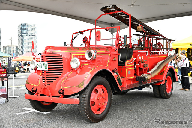ニッサン180型消防ポンプ自動車(東京国際消防防災展2023)