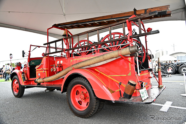 ニッサン180型消防ポンプ自動車(東京国際消防防災展2023)