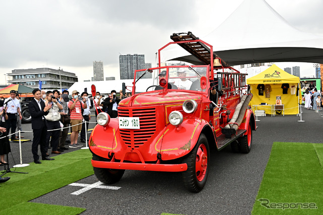 ニッサン180型消防ポンプ自動車(東京国際消防防災展2023)