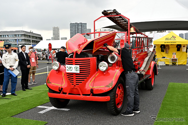 ニッサン180型消防ポンプ自動車(東京国際消防防災展2023)