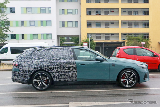 BMW i5ツーリング プロトタイプ(スクープ写真)