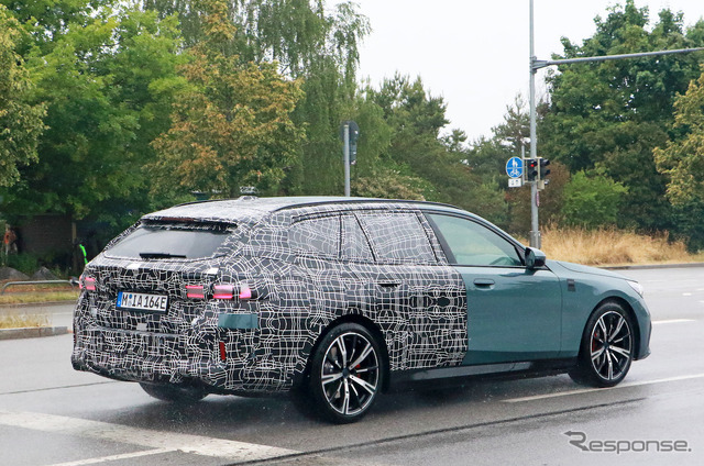 BMW i5ツーリング プロトタイプ(スクープ写真)