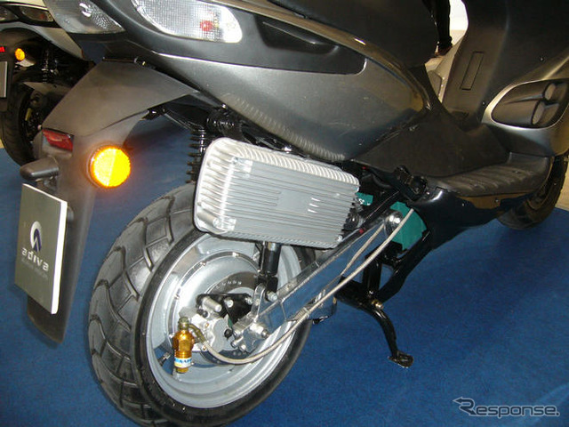 【東京モーターサイクルショー09】会場に電動バイクがチラホラ