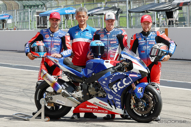 F.C.C. TSR Honda Franceの(左から)マイク・ディ・メリオ、藤井正和監督、ジョシュ・フック、アラン・テシェ