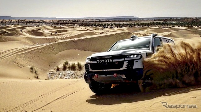 モロッコにて走行中のTLCテスト車両