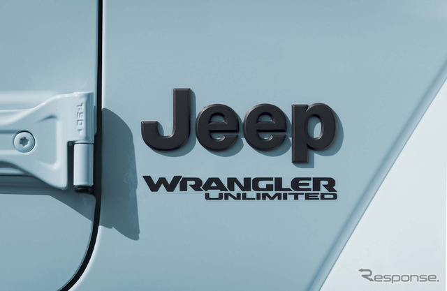 マットブラックJeepバッジ