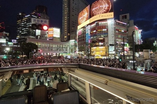 ルーフ開放時(渋谷スクランブル交差点)