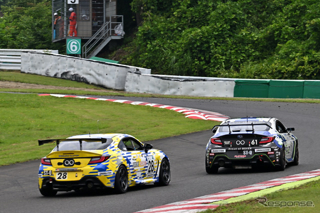 #28 ORC ROOKIE GR86 CNF Conceptと#61Team SDA Engineering BRZ CNF Concept