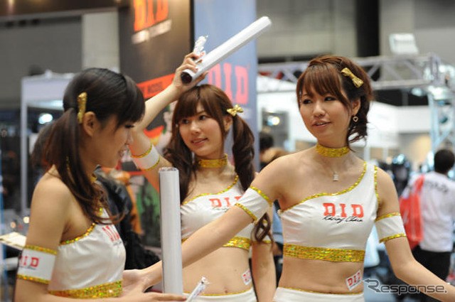 【東京モーターサイクルショー09】何はともあれイメージガール