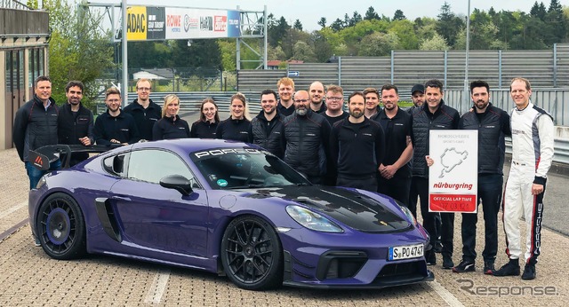 ポルシェ 718 ケイマン GT4 RS の「マンタイキット」装着車