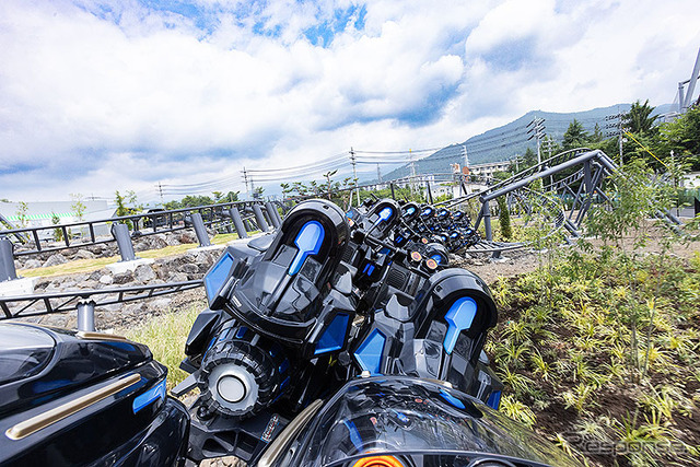 富士急ハイランド 「高飛車」以来12年ぶり新コースター&バイクライド型「ZOKKON」(ぞっこん)