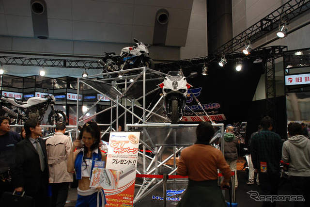 【東京モーターサイクルショー09】韓国のヒョースン、日本で4000台目指す
