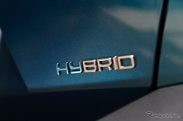 プジョー 408 GT HYBRID（海外仕様）