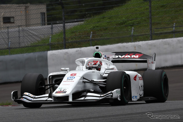 6位の#6 太田格之進(DOCOMO TEAM DANDELION RACING)