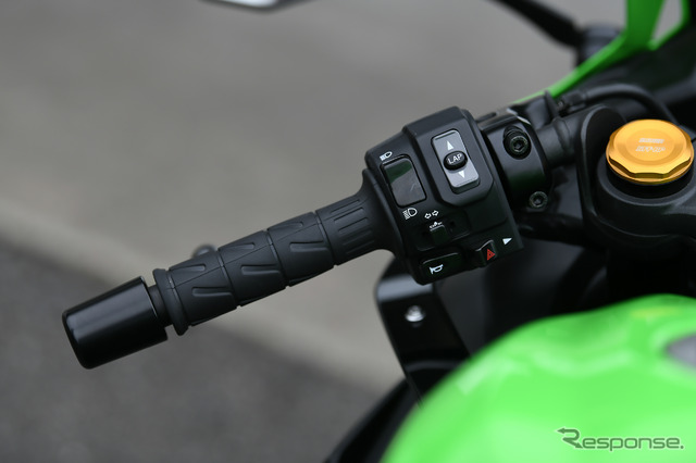 カワサキ Ninja ZX-4RR