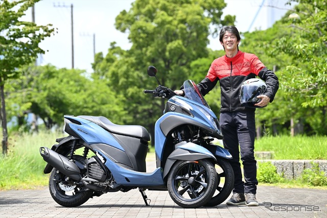 ヤマハ トリシティ125と伊丹孝裕氏