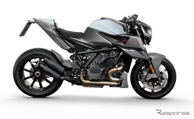 ブラバス1300R エディション23（ステルスグレー）