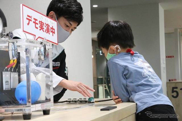 ネオ 月で暮らす展 夏休み自由研究フェス