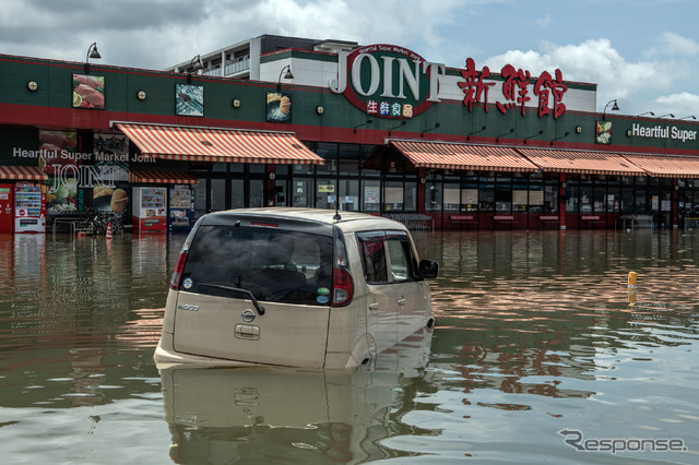 水没した車