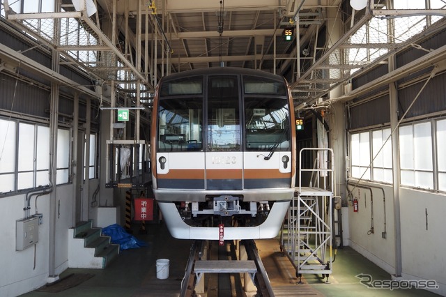 東京メトロ10000系