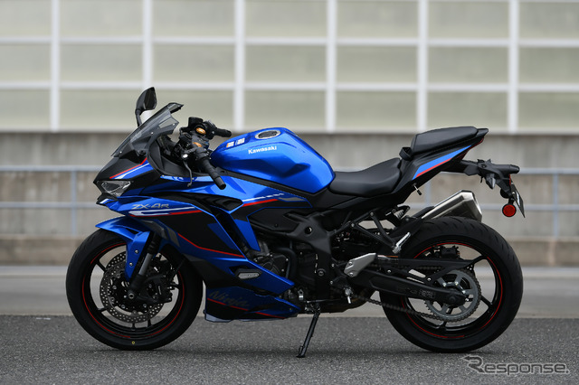 カワサキ Ninja ZX-4R SE