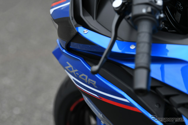 カワサキ Ninja ZX-4R SE