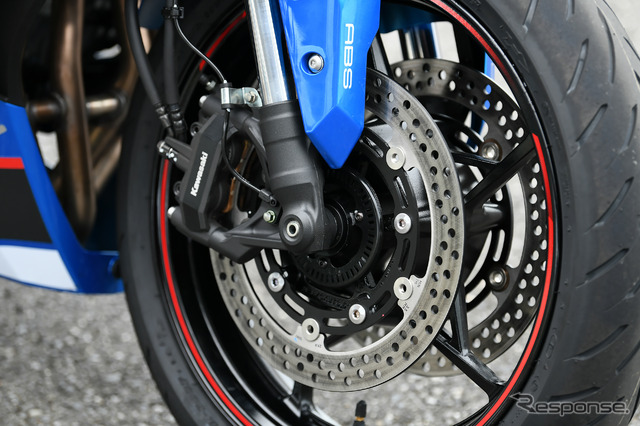 カワサキ Ninja ZX-4R SE