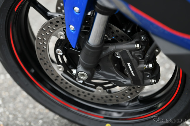 カワサキ Ninja ZX-4R SE