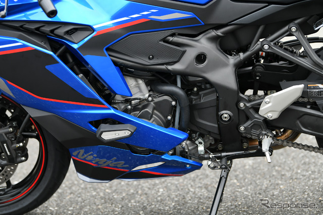 カワサキ Ninja ZX-4R SE