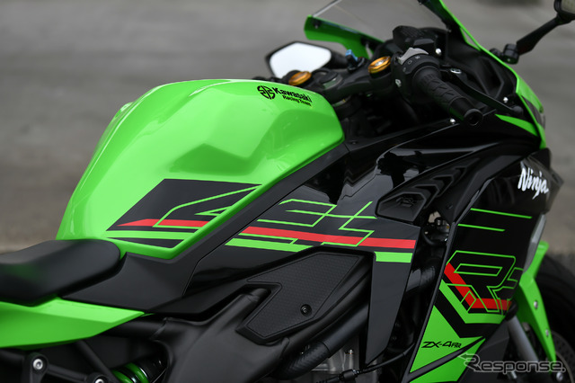 カワサキ Ninja ZX-4RR