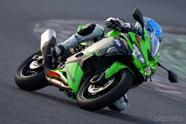 カワサキ Ninja ZX-4RR