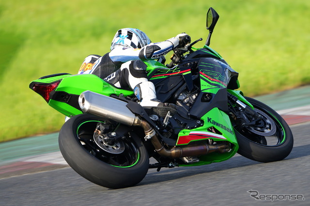 カワサキ Ninja ZX-4RR