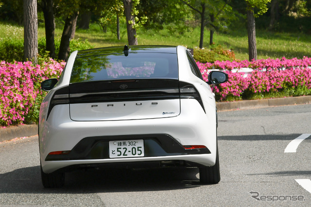 トヨタ プリウスPHEV