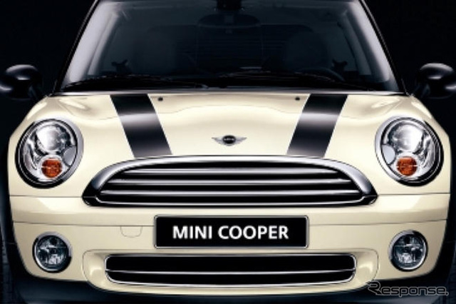 MINI、新車購入でチェッカーフラッグのアクセサリープレゼント 4月30日まで