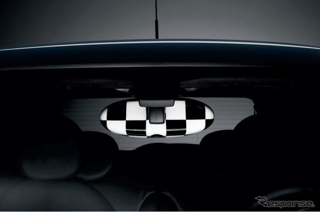 MINI、新車購入でチェッカーフラッグのアクセサリープレゼント 4月30日まで