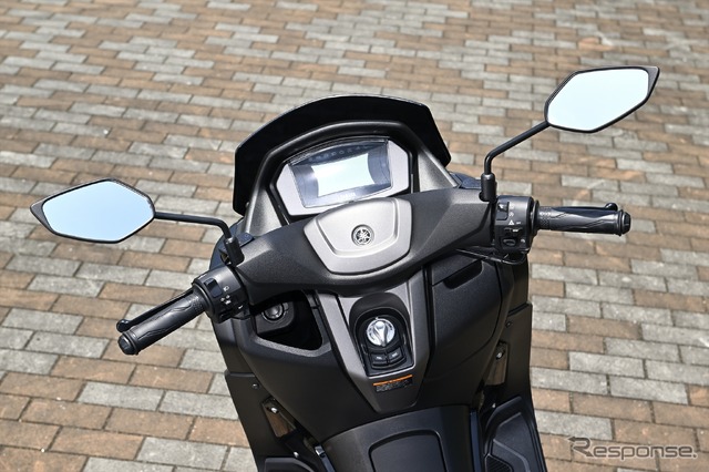 ヤマハ NMAX
