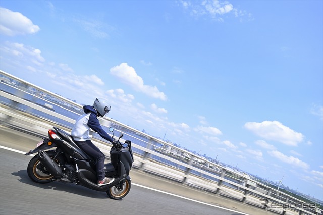 ヤマハ NMAX
