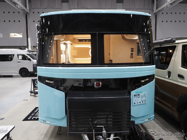 日本初上陸 ダチRV『パンダ DT472』