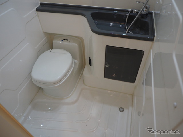 日本初上陸 ダチRV『パンダ DT472』