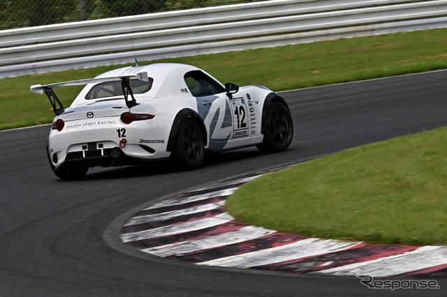 12号車MAZDA SPIRIT RACING ROADSTER CNF concept